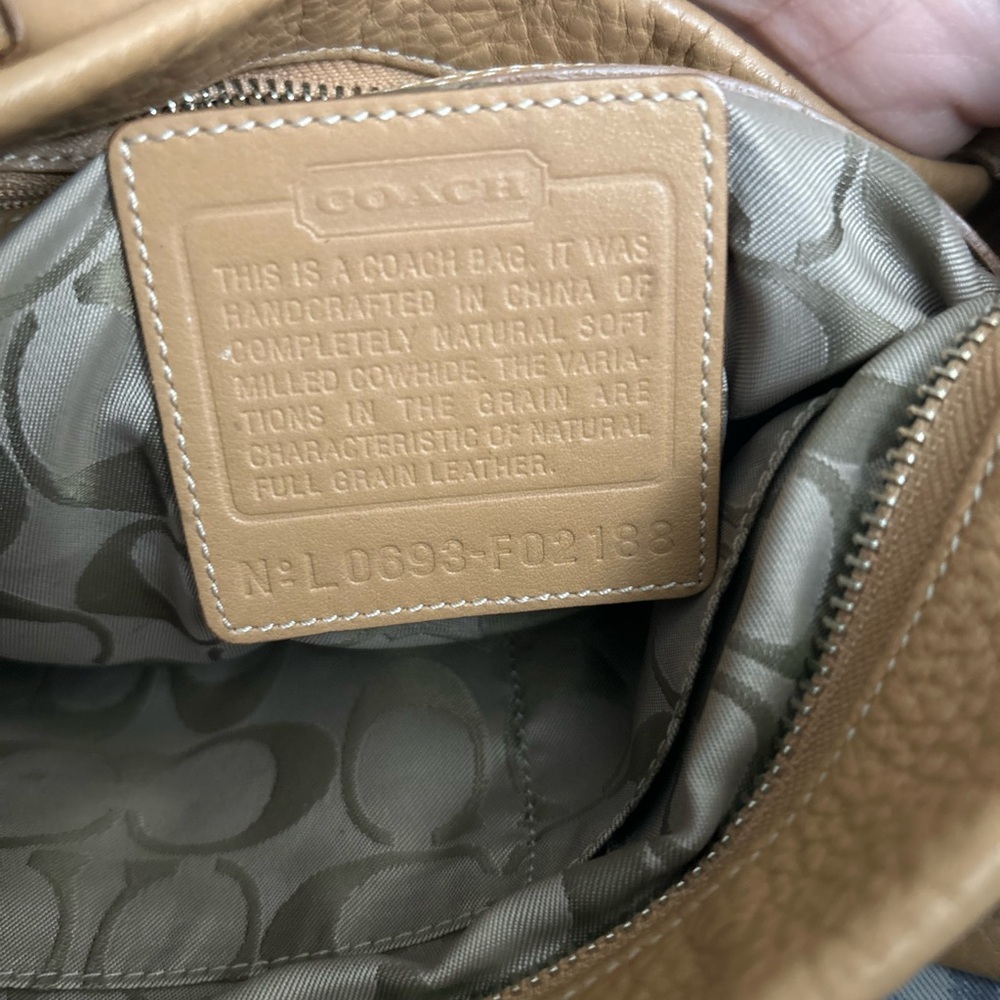 Vintage Coach Legacy East West Shoulder Bag - Picture 10 of 14